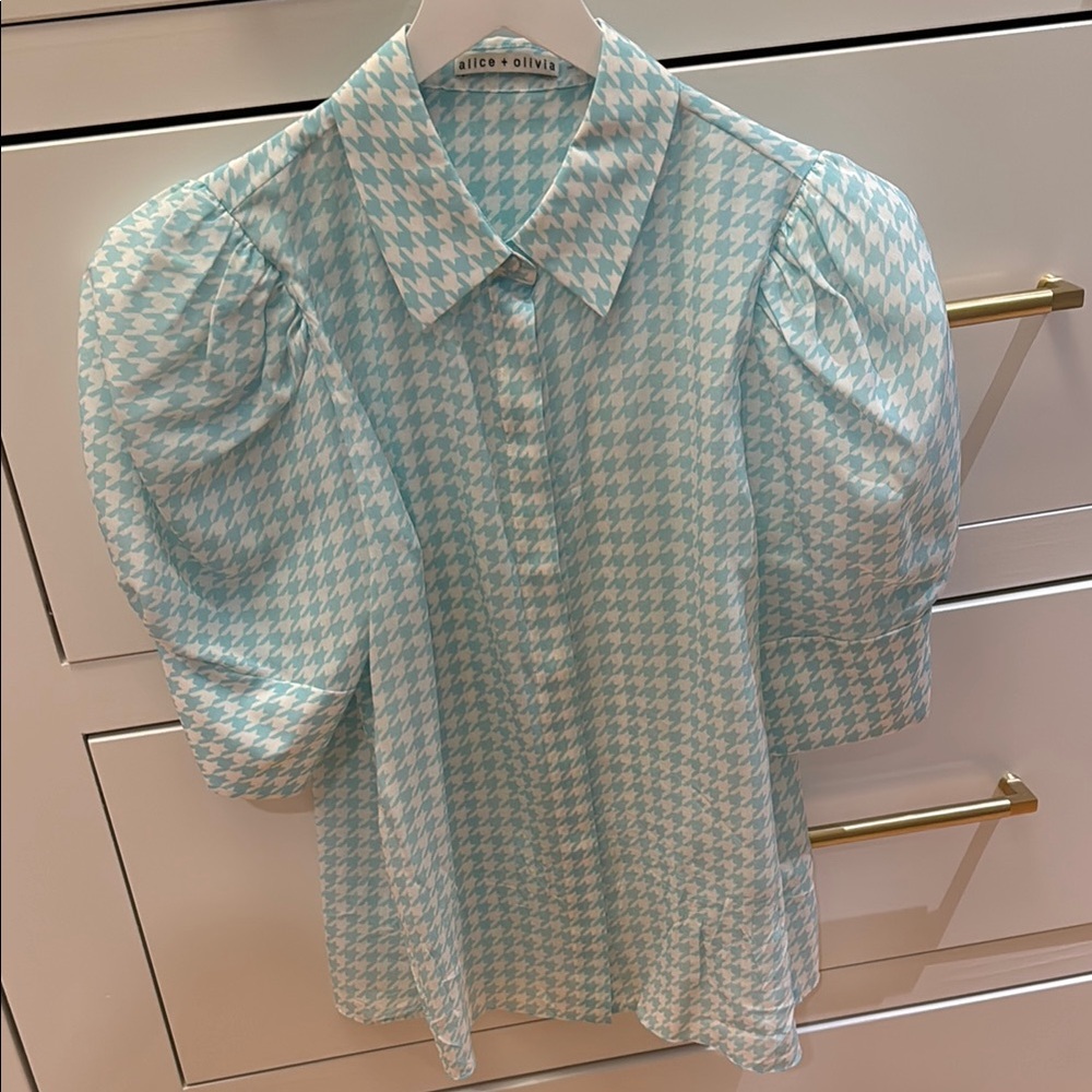 Alice + Olivia Blue and White Houndstooth Top